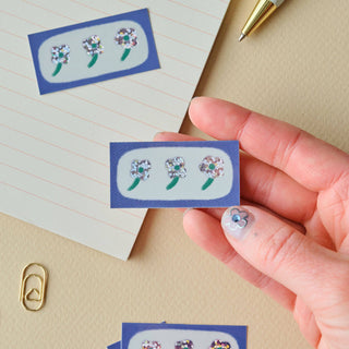 Cute Flower Trio - Tiny Vinyl Sticker (Glitter)